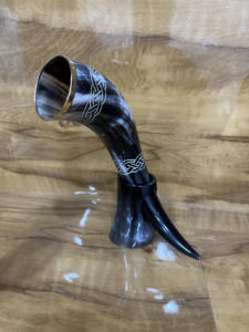 Corne de buffle et de boeuf de qualité supérieure pour boire du whisky et de la bière Décoration de style d'amour sculpté Fournisseur OEM personnalisable - Product Image 2