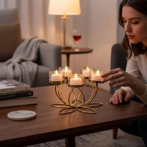 Support de bougie en laiton en forme de lotus, style moderne fait main, pour la maison, les mariages, les centres de table de Noël, durable, par UO - Product Image 3