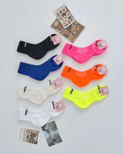 Chaussettes de sport HIGHLIGHT pour femmes, en tissu respirant et absorbant la transpiration, pour toutes les saisons - Product Image 1