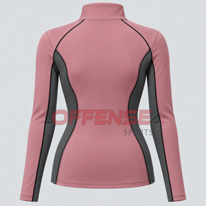Camisetas de equitación con tejidos de secado rápido, costuras cómodas y ajuste deportivo para jinetes activos. - Product Image 3