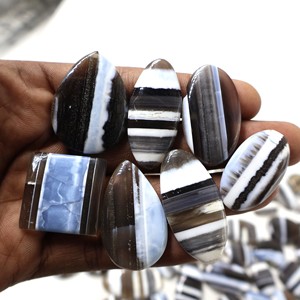 MAHNJA GEMS, Ópalo Azul Natural, Cuarzo, Gema Suelta en Cabujón, Venta al por Mayor, Cuarzo Azul Pulido para Joyería - Product Image 1