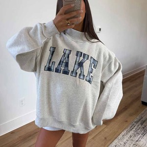 เสื้อสเวตเชิ้ตคอกลม Aub Grey ทรงโอเวอร์ไซส์ ผ้าฝ้าย พิมพ์ลายตัวอักษร สไตล์ลำลอง ใส่ได้ทั้งชายและหญิง เหมาะสำหรับฤดูใบไม้ร่วง ดีไซน์แบบคอเต่า - Product Image 4
