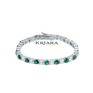 Bracelet en or blanc pour femme avec diamants de laboratoire taille brillant ronde et pierres latérales en saphir – Bijou de mariage classique - Product Image 5