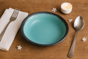 Bol à pâtes contemporain en grès, fait main, pour une présentation des aliments et une mise en scène rustique de la table - Product Image 3