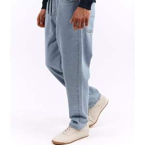 Pantalones Jogger de Mezclilla Azul Claro para Hombre, Modernos, OEM ODM – Jeans Casuales de Corte Holgado para Venta al Por Mayor Personalizada - Product Image 3