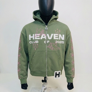 HEAVEN Club 2025 Sweat à capuche zippé vert olive — Détail brodé sur la manche et imprimé sur le devant |   Fabricant de patchs personnalisés et de vêtements streetwear OEM - Product Image 1