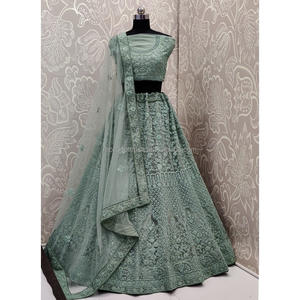 ชุดเจ้าสาวอินเดียกำมะหยี่คอลเลกชันสำหรับเจ้าสาวกับงาน zarkhan โดย fabzone - Product Image 1