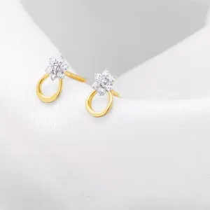 Boucles d'oreilles de luxe en diamant glacé, en acier inoxydable, pour femmes, idéales pour les occasions formelles ou comme cadeau - Product Image 5