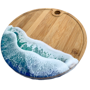 Planche à découper ronde en bambou avec design en résine vague océanique, style côtier, décoration de cuisine faite à la main - Product Image 6