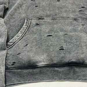 เสื้อฮู้ดดี้ผู้ชายแบบหนา สไตล์วินเทจ ย้อมสีแบบแอซิดวอช คอเสื้อฉีกขาด แนวสตรีทแวร์ลำลองสำหรับฤดูหนาว ผ้าฝ้ายฟลีซ 100% - Product Image 6