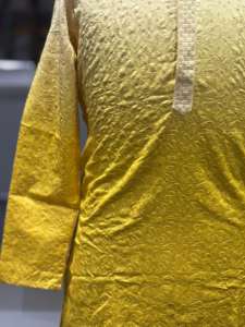 Kurta de qualité supérieure à motifs ombragés avec broderie lourde de sequins, idéal pour les tenues ethniques de créateur pour les fêtes, disponible en gros. - Product Image 4