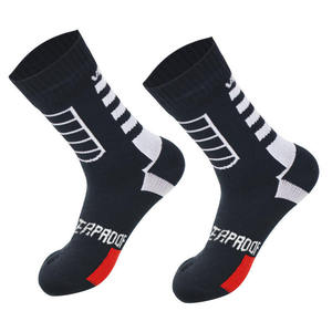 Chaussettes de sport en gros pour hommes et femmes, chaussettes d'entraînement athlétiques blanches, chaussettes de basketball, chaussettes de football - Product Image 1