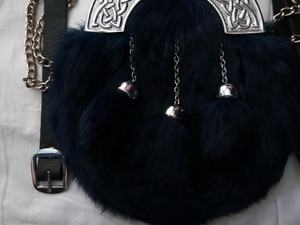 Sporrans de Cuero con Tres Borlas de Piel de Conejo Escocés, Sporrans Celticos para Uso Diario, Sporrans Personalizados Hechos a Mano, Sporrans de Cuero para Kilt Escocés - Product Image 3