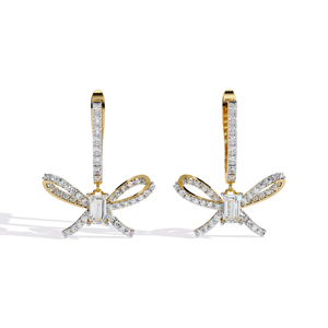 Boucles d'oreilles créoles de luxe plaquées or 18 carats avec nœud papillon en diamant taille émeraude serti en canal, bijoux de mariage pour femme - Product Image 1