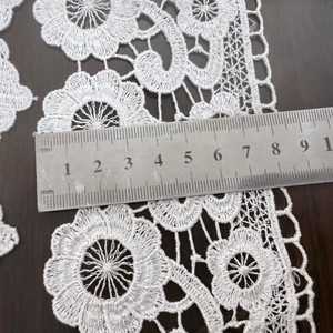 Encaje de Guipur Floral Vintage de Alta Calidad, Color Blanco, 8.5cm de Ancho, 100% Poliéster, Encaje Bordado para Vestido de Novia o Cortina - Product Image 2