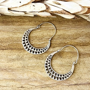 Pendientes de Aro Boho de Último Diseño 2026, Joyería Étnica de Latón para Mujer, Acabado Plateado Oxidado, Diseño Geométrico de Luna Creciente, Para Venta al por Mayor OEM ODM - Product Image 2
