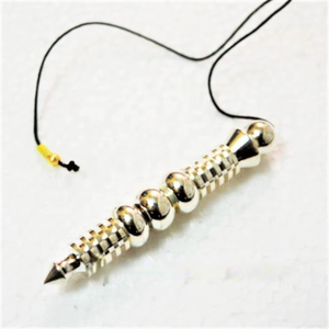 Péndulo de Reiki y Feng Shui Decorativo Artesanal con Gemas y Cristales, Figura Metálica Hecha a Mano con Resorte, Ideal para Bodas y Decoración. - Product Image 2