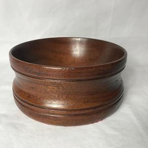 Grand saladier rond en bois d'acacia écologique, artisanal, de qualité supérieure, pour fruits, légumes et pop-corn. - Product Image 6