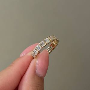 แหวนเพชรทรงเรเดียนท์คัท 15 กะรัต ฝังขอบทองคำแท้ 14k  รับรองโดย IGI สำหรับวันครบรอบ/งานแต่งงาน - Product Image 5