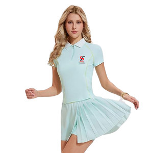 Ensemble d'entraînement léger Solid Trader avec ventilation intégrée pour des performances optimales, uniforme de tennis pour femmes - Product Image 2