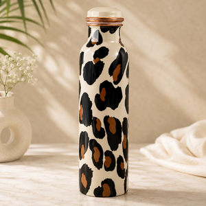 Bouteille d'eau en cuivre à imprimé léopard avec couvercle en cuivre, vaisselle de voyage portable au design moderne - Product Image 1