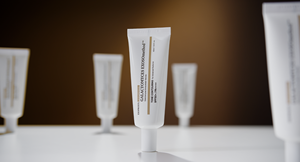 เอ็กโซโซม ยูวี ชิลด์ ซัน แอมพูล SPF50 PA+++ เซรั่มบำรุงผิวหน้าวิตามินซีจากเกาหลี 50 มล. เนื้อบางเบา ช่วยให้ผิวเปล่งประกาย สำหรับผู้หญิง - Product Image 1