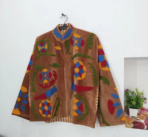 Chaqueta de Terciopelo Marrón Hecha a Mano para Mujer, Estilo Bohemio Vintage, Prenda Exterior Artesanal, Abrigo Tradicional Indio con Bordado Floral y Parches - Product Image 5