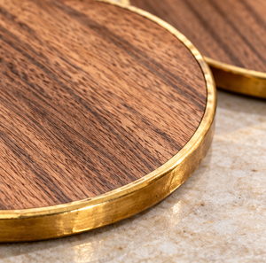 Juego de 4 posavasos redondos de madera de latón AK con posavasos de alta calidad con acabado dorado de Metal lateral redondo para utensilios de cocina/Decoración de mesa - Product Image 3