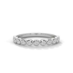 Anillo de Eternidad de Plata con Acabado en Oro Blanco de Lujo, con Esmeraldas Baguette y Diamantes Creados en Laboratorio, Apilable, para Novia - Product Image 2
