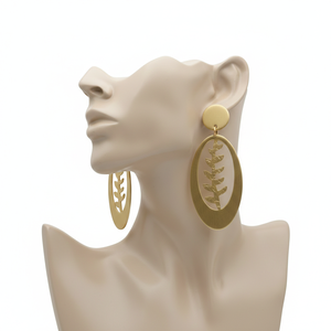Pendientes de latón con acabado mate – Pendientes colgantes con diseño de hoja ovalada en tono dorado cepillado, joyería moderna minimalista al por mayor - Product Image 2