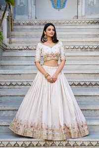 Lehenga Choli en soie Vichitra avec sequins et broderie au fil, longueur ras du sol, moderne, pour mariage, fête, Diwali, bal de promo - Product Image 6