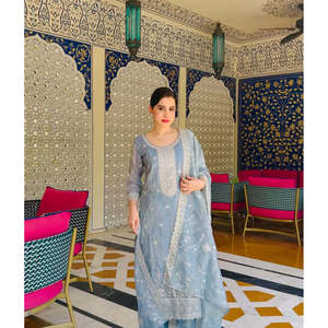 Conjunto de Traje de Fiesta para Mujer, Diseño WW, Color Cielo, Talla L, Top Elegante con Hermosa Dupatta - Product Image 4