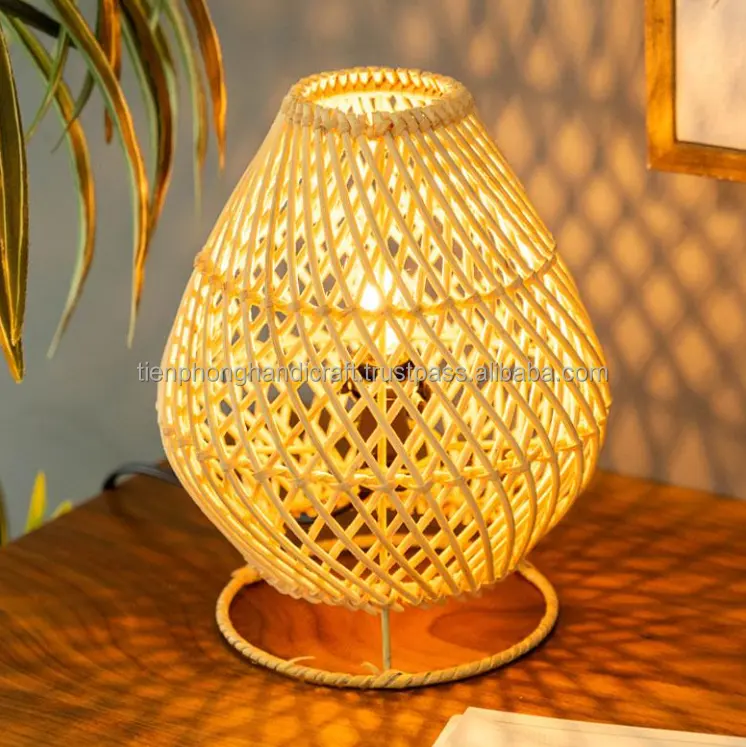 Lampada da tavolo in Rattan di nuovo DESIGN |