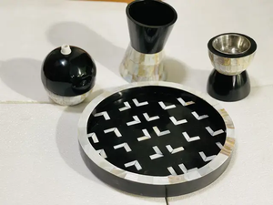 Quemador de Incienso de Lujo PearlSovereign, Hecho a Mano con Incrustaciones de Madreperla y Mosaico de Conchas para una Decoración Árabe Elegante - Product Image 2