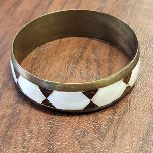 Madre de perla joyería mopa pulsera brazalete diseño personalizado perfecto aniversario de boda o regalo de cumpleaños por FWE - Product Image 1