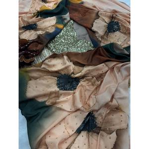Magnifique sari en organza à imprimé floral avec perles et broderies à la main, 100% soie, pour occasions spéciales - Product Image 2
