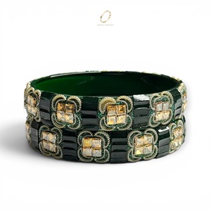 Ensemble de bracelets en verre tendance de style cachemiri, plaqués or, vert foncé, bijoux indiens, fabricant en gros - Product Image 3