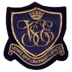 Badges de blazer en fil d'or faits à la main, brodés sur mesure, en vente - Product Image 6