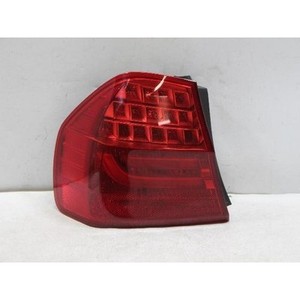 ชุดไฟท้ายด้านนอกซ้าย สำหรับรถยนต์ BMW ซีรีส์ 3 ปี 2006-2013 มือสอง ของแท้ OEM 7154153 - Product Image 1