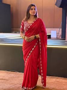 Sari de Seda Roja con Borde Bordado, Traje Tradicional Indio para Bodas, Diseño Largo Hasta el Suelo para Mujer - Product Image 3