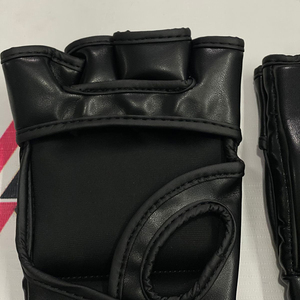 Gants de MMA Fairtex ONE à demi-doigts, sur mesure OEM, en cuir artificiel professionnel pour le combat et le sparring en arts martiaux mixtes. - Product Image 6