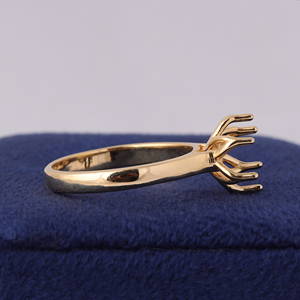 Anillo de compromiso vintage de oro de 10K con diseño de flor de tulipán y cesta de pétalos tipo catedral - Product Image 2