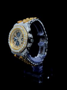 Montre chronographe Moissanite-100% sertie à la main par des artisans indiens hautement qualifiés, montre chronographe Moissanite faite à la main de haute précision - Product Image 6