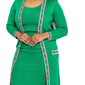 ชุดเซ็ตสองชิ้นสำหรับฤดูหนาว ผ้าวูล/แคชเมียร์ถักสีเขียวและชมพู พร้อมชุดเดรสยาวปานกลาง แต่งขอบสีชมพูและโลโก้ด้านหน้า - Product Image 4