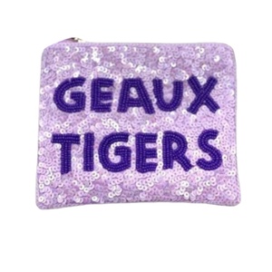 Monedero de Moda Único y Hermoso con Cuentas de Color Morado y Bordado de GEAUX TIGERS con Diseño Clásico de Hiba Enterprises - Product Image 1