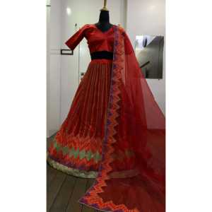 Belle Lehenga Choli pour femme avec séquence Zari Thread Work Set - Product Image 2