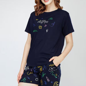 ชุดเซ็ตเสื้อยืดกางเกงขาสั้นผ้าฝ้ายคุณภาพสูงสำหรับผู้หญิง รับสกรีนโลโก้ สไตล์สตรีทแวร์  ขั้นต่ำในการสั่งซื้อน้อย - Product Image 3