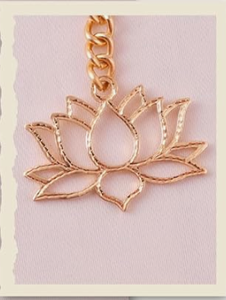 Llavero de Flor de Loto con Cadena de Latón, Colgante Decorativo de Latón, Llavero con Colgante de Loto Chapado en Oro para Bolsos, Llaves y Regalos - Product Image 3