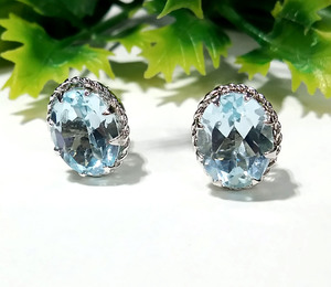 Pendientes de tuerca ovalados de topacio azul cielo facetado con engaste de bisel en tono plateado, joyería para mujer certificada por terceros para bodas - Product Image 4