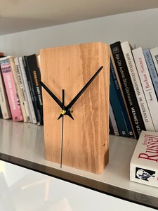 Horloge de bureau circulaire en bois, design moderne et minimaliste, mouvement à quartz silencieux, affichage à aiguilles, détection tactile, décoration pour bureau et salon - Product Image 6